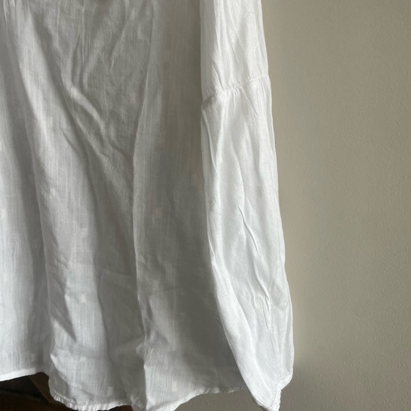 Old Navy White Relaxed Long Sleeve Blouse - Picture 4 of 12